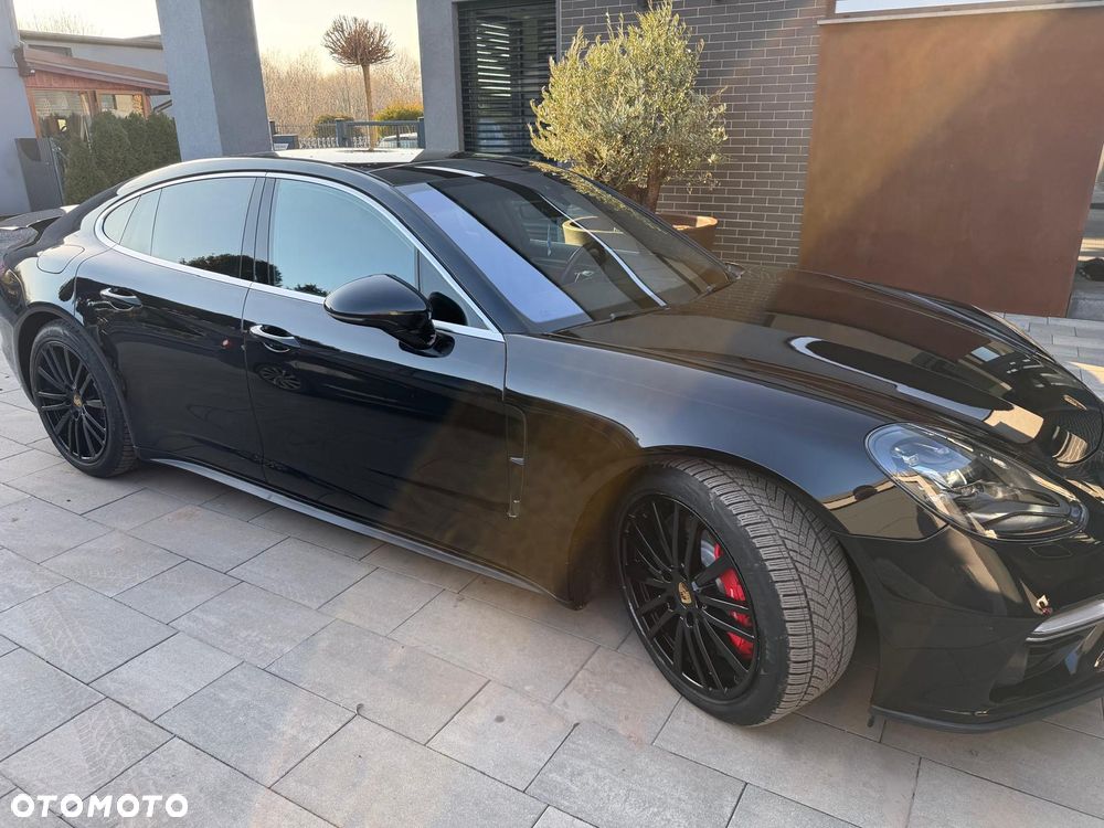 Porsche Panamera Turbo - 11