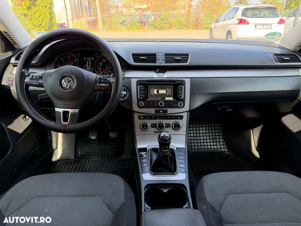 Volkswagen Passat 2.0 TDI BlueMotion Technology DPF Comfortline - 12