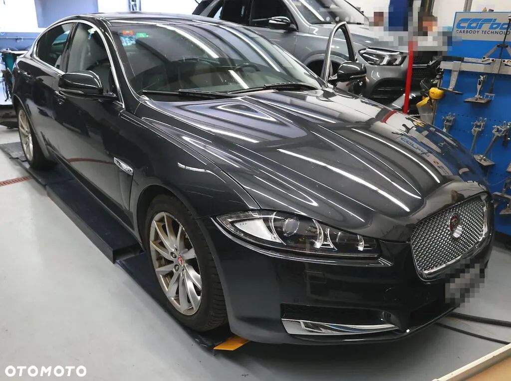 Jaguar XF 2.2 D Luxury - 1