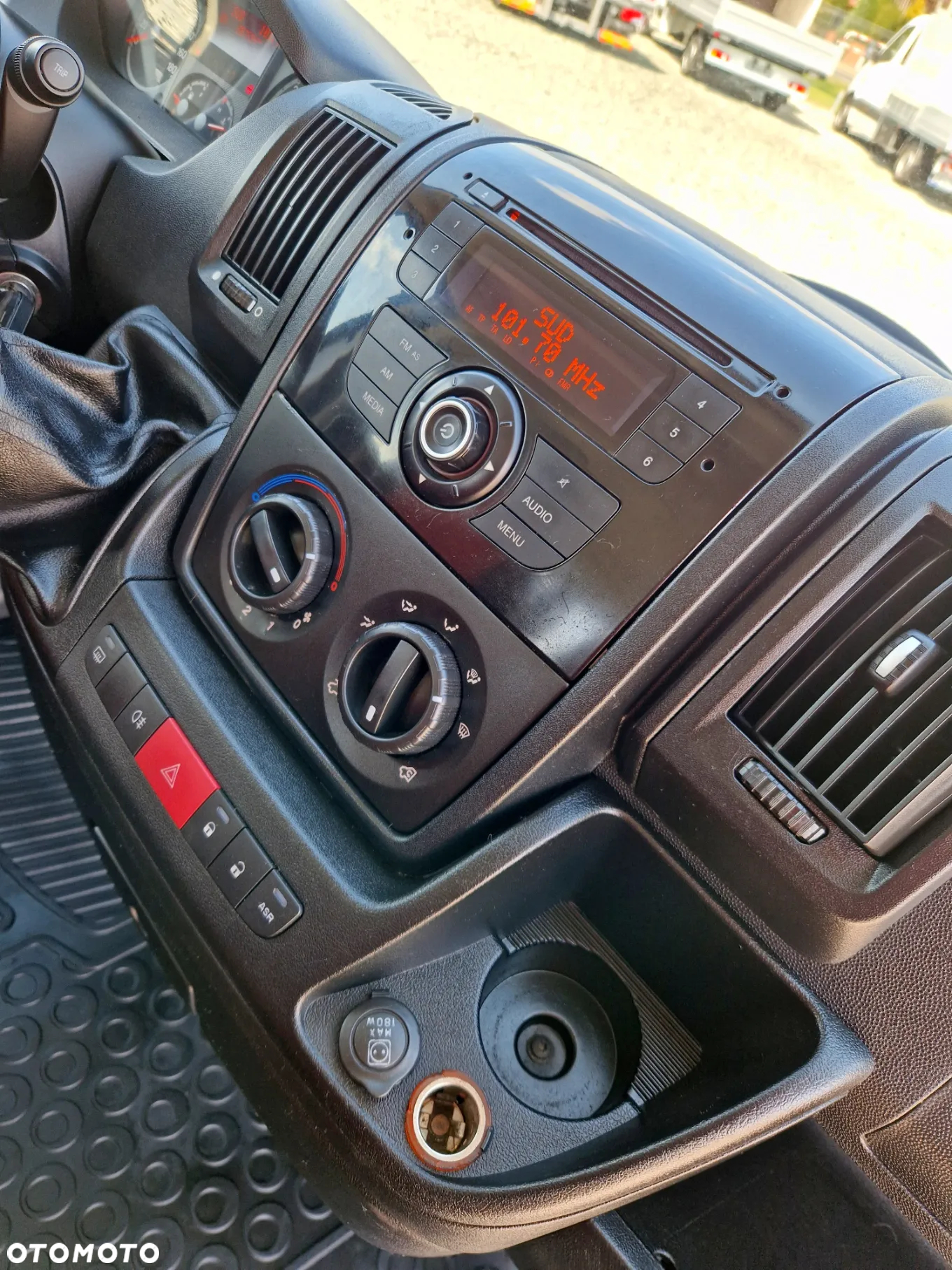 Fiat DUCATO 2,3 MJT 130 KONNA DOKA BRYGADÓWKA 7 OSBOWA 3,5M SKRZYNIA WEBASTO KAMERA MAX 16 KOŁA GWARANCJA - 25