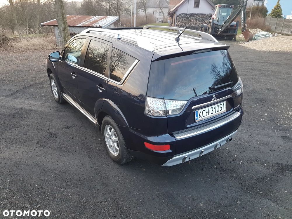 Mitsubishi Outlander 2.0 DID Intense + - 9