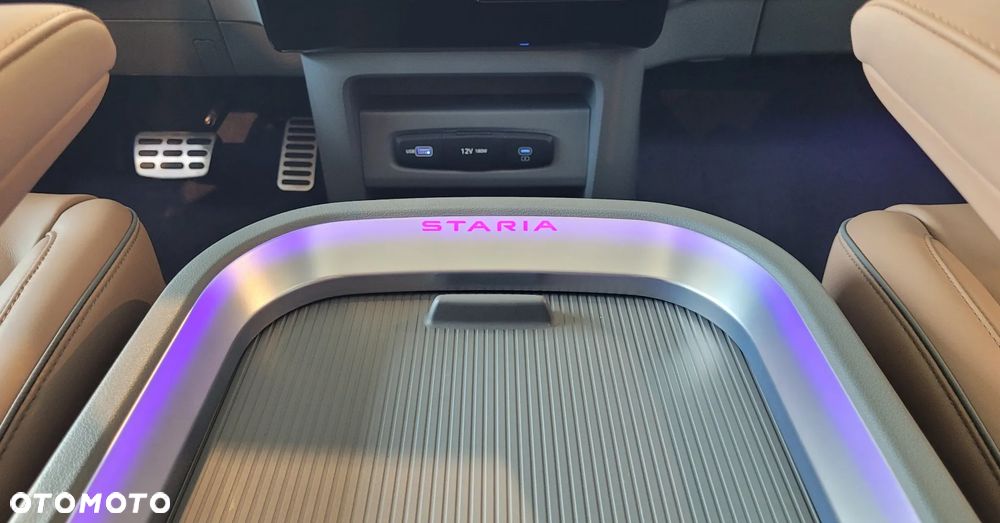 Hyundai Staria - 11
