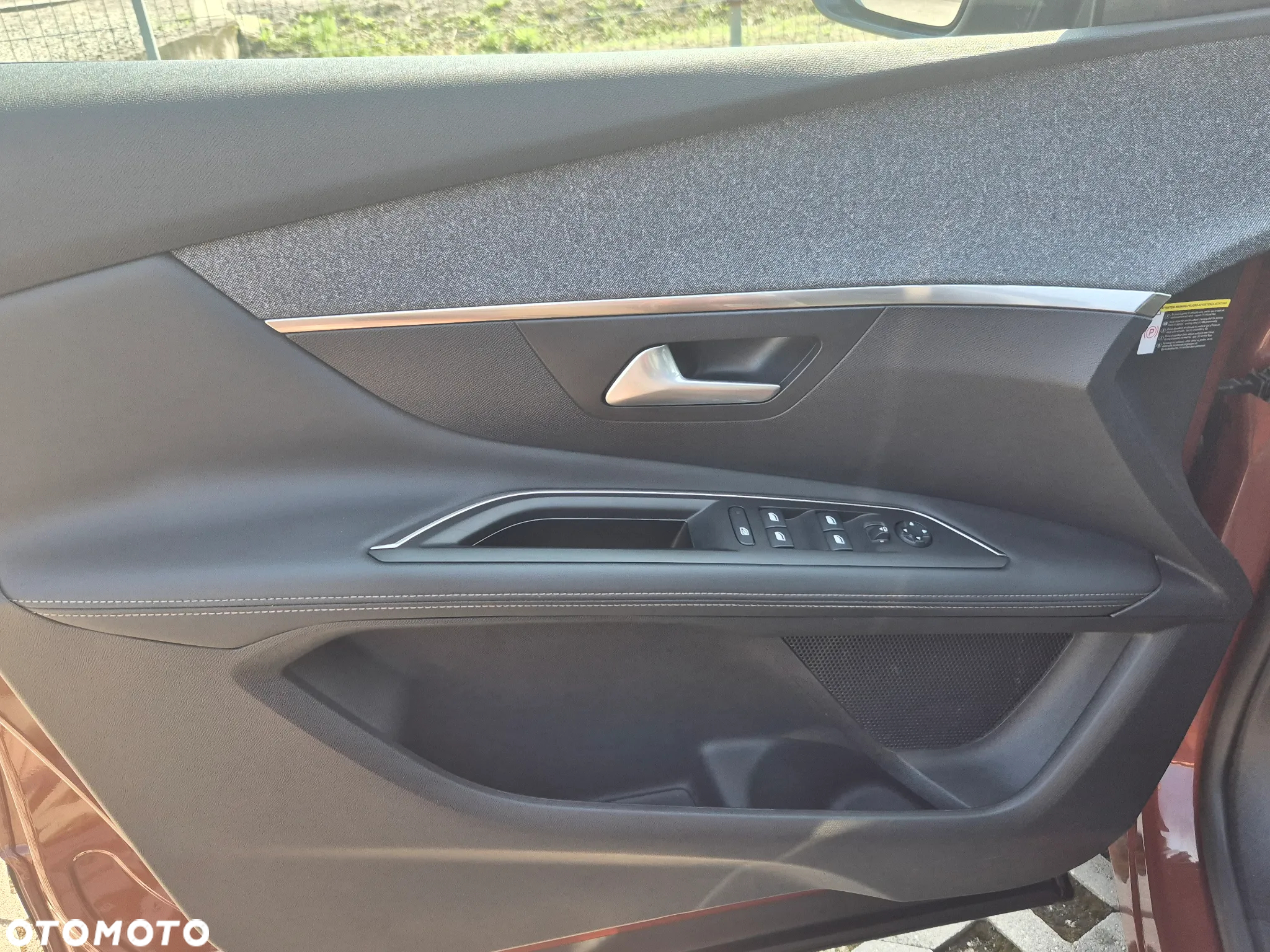 Peugeot 3008 1.2 PureTech Allure S&S EAT6 - 16