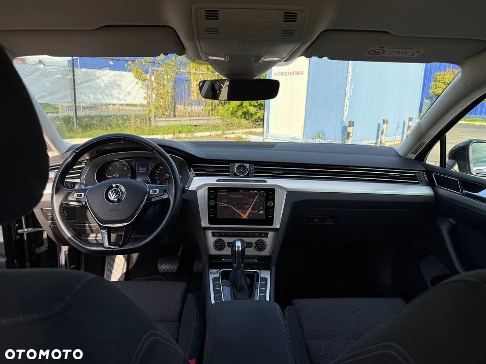 Volkswagen Passat - 9