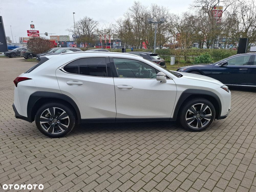 Lexus UX - 6