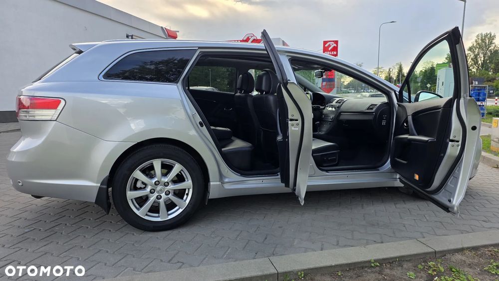 Toyota Avensis 2.2 D-4D Prestige - 10