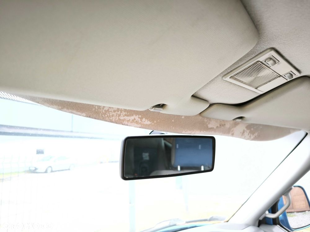 Volkswagen Multivan - 8