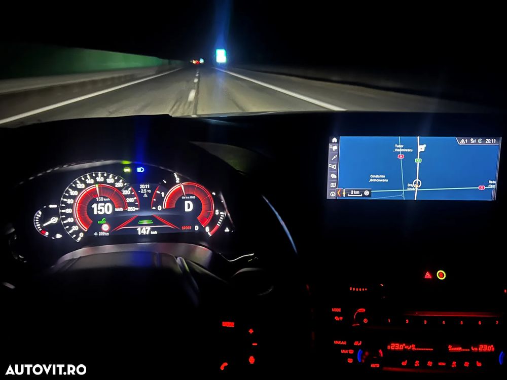 BMW Seria 5 520d Aut. Luxury Line - 9