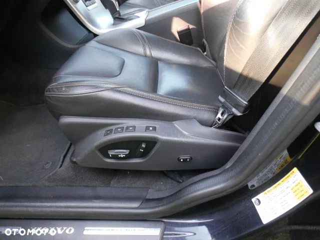 Volvo XC 60 T6 AWD Drive-E Momentum - 16