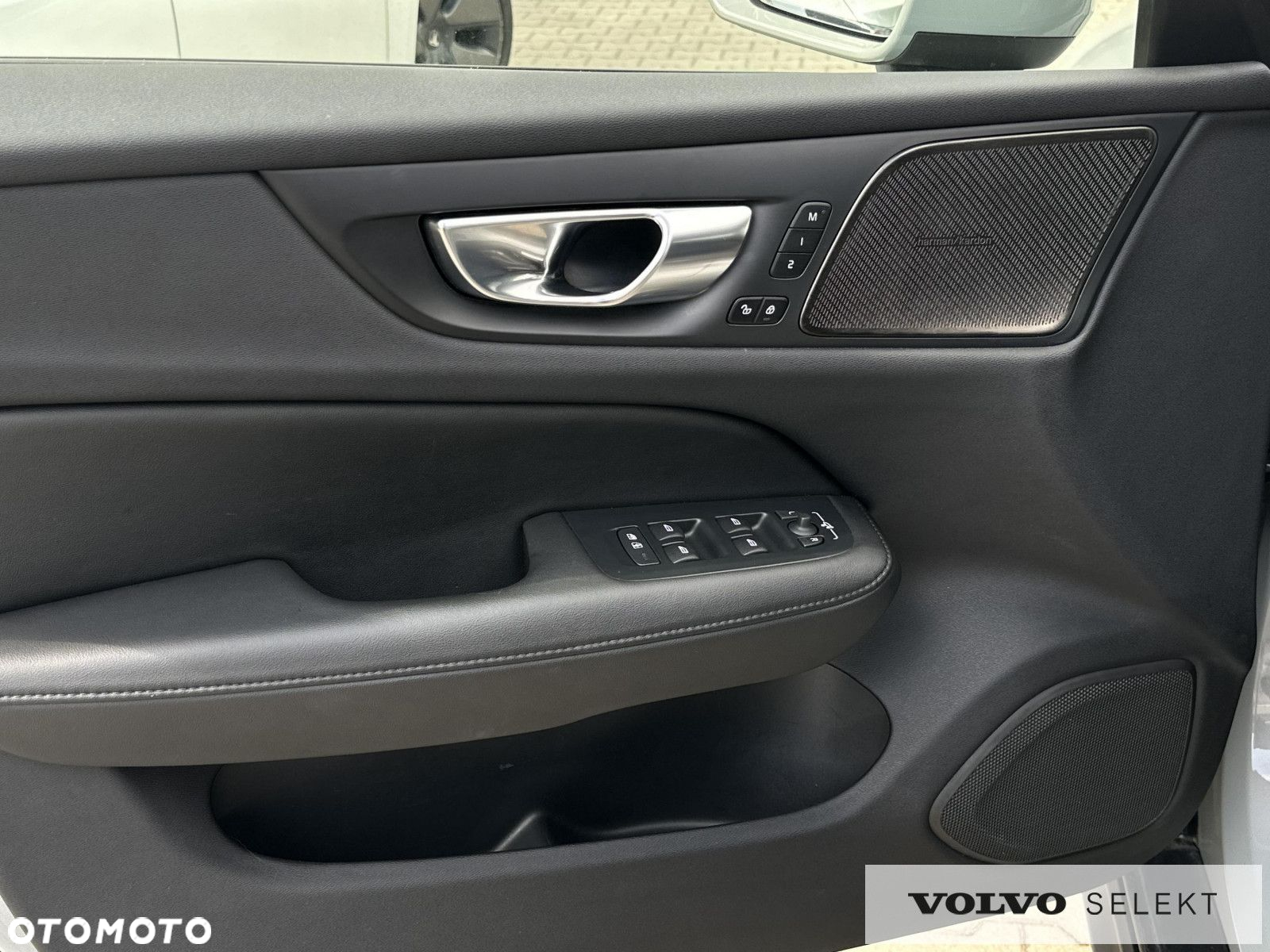Volvo V60 Cross Country - 13