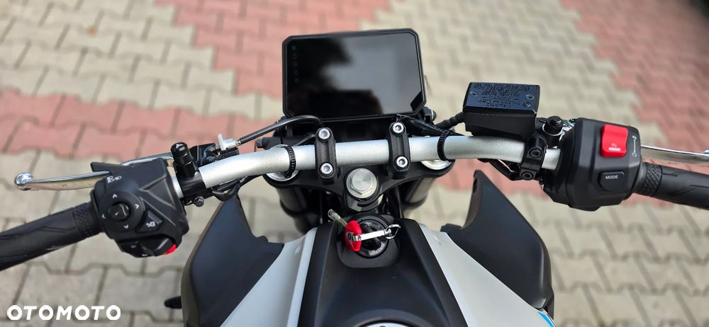 Yamaha MT - 7