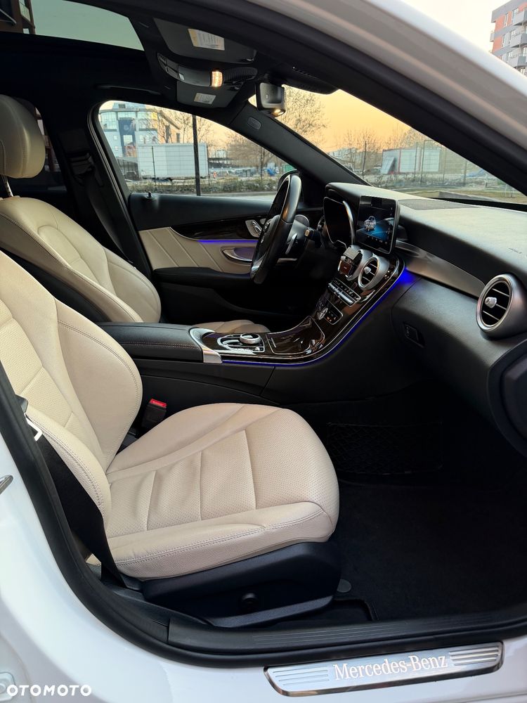Mercedes-Benz Klasa C 300 4MATIC 9G-TRONIC - 10