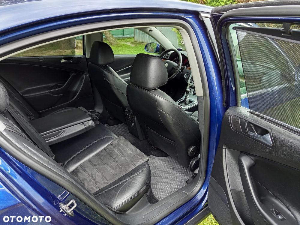 Volkswagen Passat 2.0 TDI 4Mot Highline - 13
