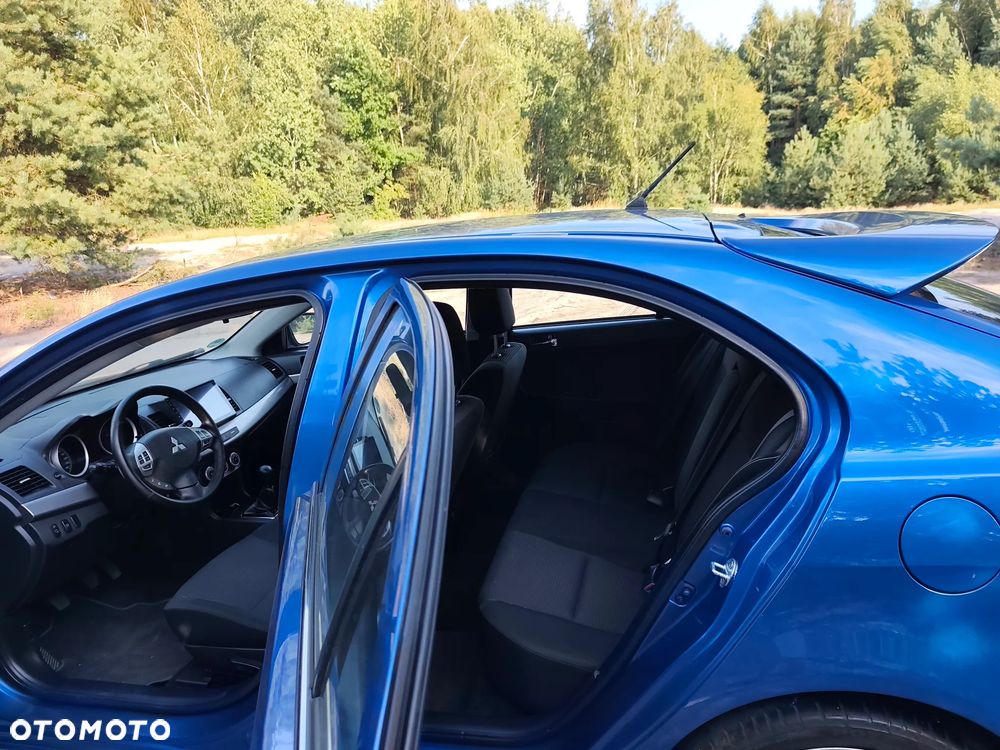 Mitsubishi Lancer 1.8 Intense - 22