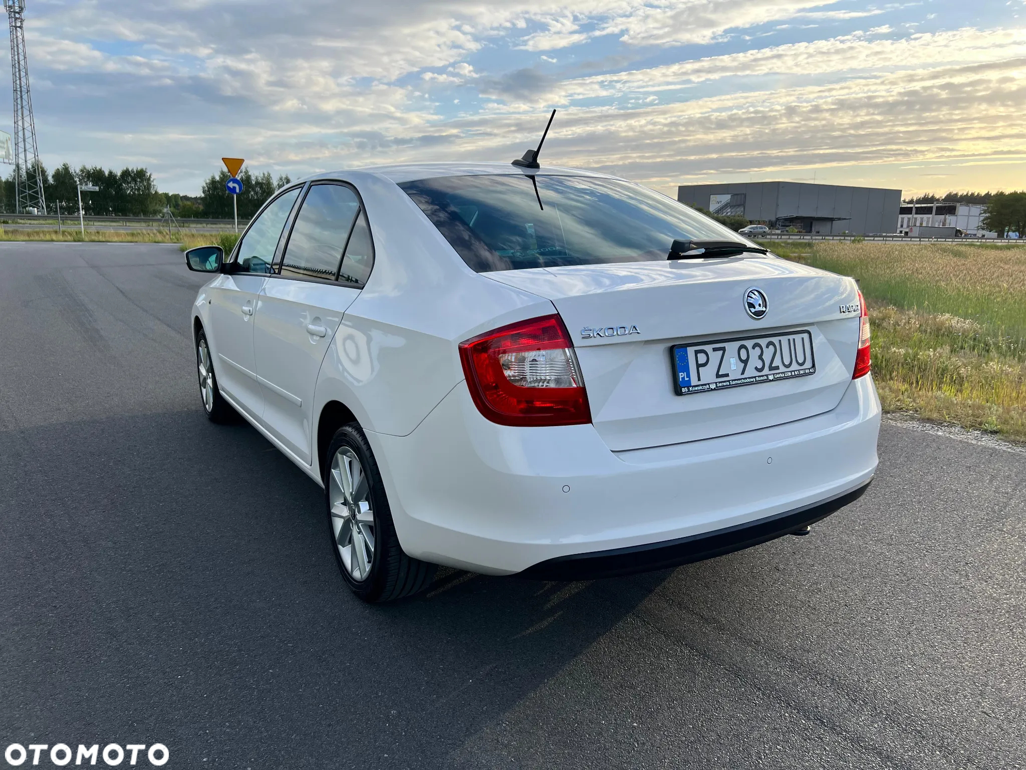 Skoda RAPID 1.6 TDI DPF Style Plus - 28