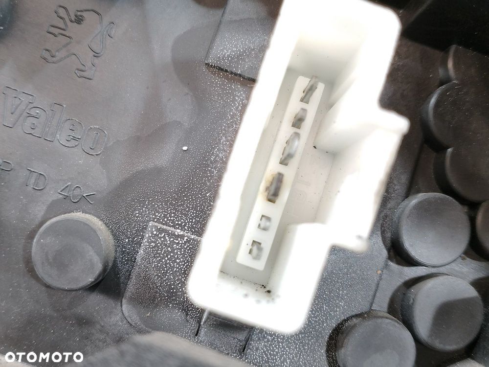 LAMPA TYLNA LEWA PEUGEOT 407 9656606380 SEDAN - 2