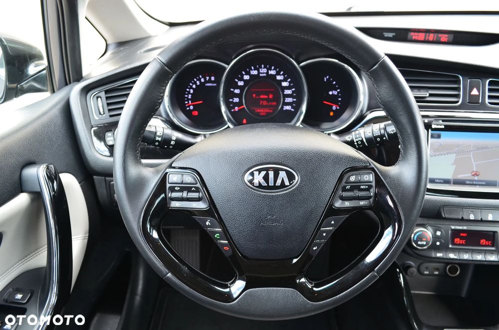 Kia Ceed 1.4 CVVT Fifa World Cup Edition - 21