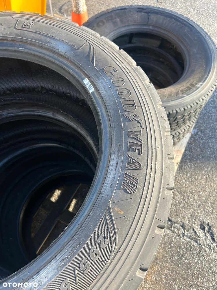 Opony koła tył Goodyear Kmax D GEN-2 295/55 R 22.5 - 3