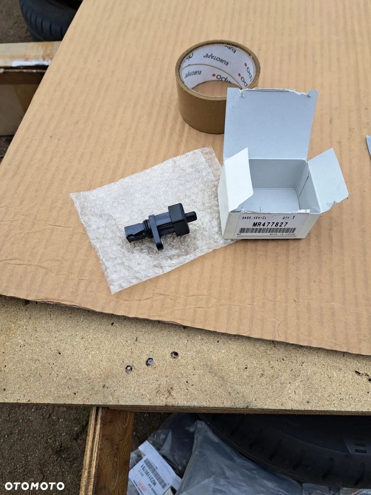 Czujnik prędkości Mitsubishi L200 Pajero Sport Montero MR477827 MR446406 SENSOR VEHICLE SPEED Tachosensor - 1