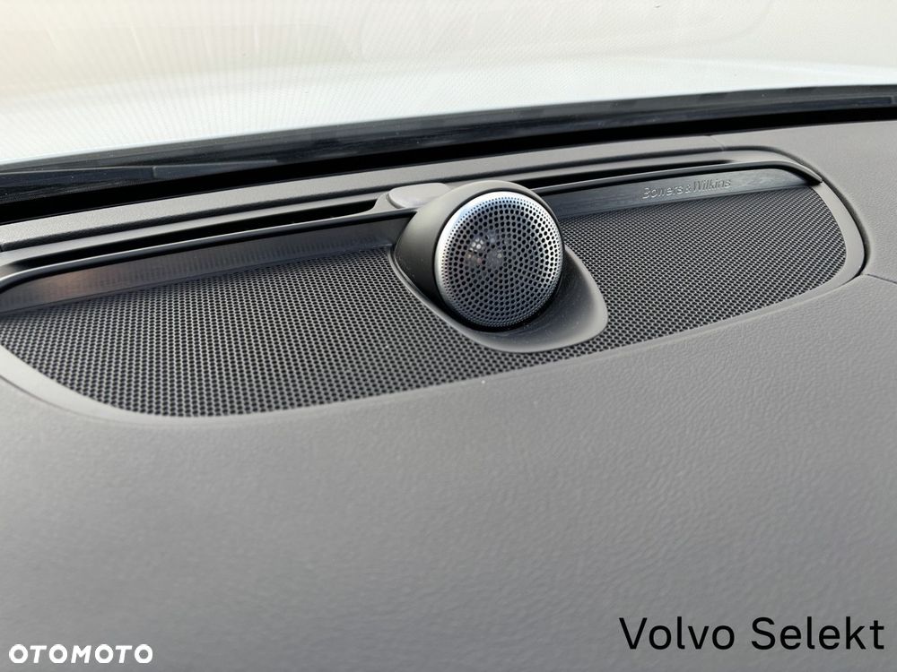 Volvo V90 Cross Country - 21