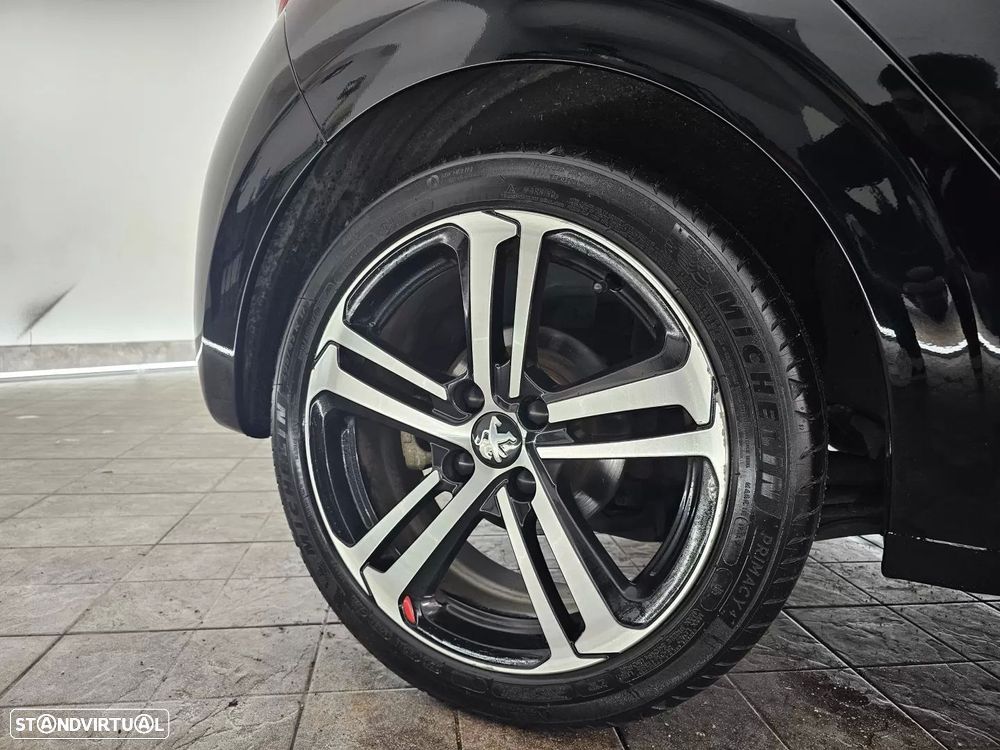Peugeot 208 1.2 PureTech GT Line EAT6 - 13