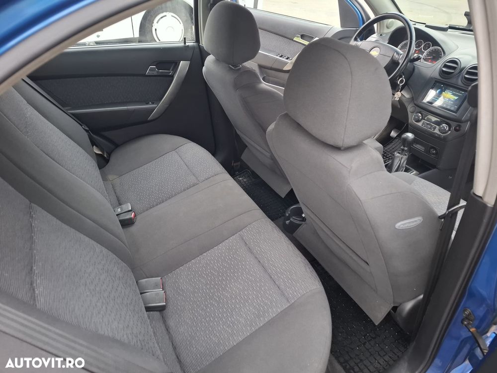 Chevrolet Aveo 1.4i Premium - 13