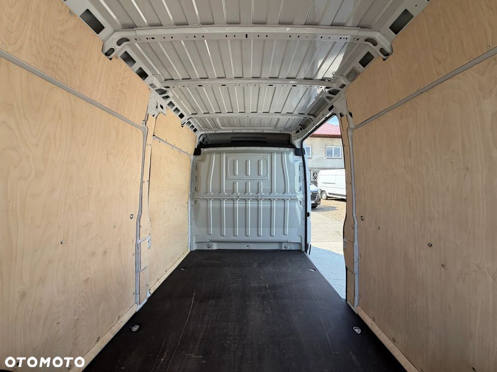 Citroën JUMPER WZMOCNIONY L3H2 HEAVY MAXI 3.5t Ładowność 1500kg Homologacja haka 3t.  SILNIK Euro-6 Starszej konstrukcji PSA Poj..2179cm3 140KM Trwały bezawaryjny na pojedynczej turbinie Nie!! Stelantis!! Koła 16' Hamulce wzmocnione BREMBO, Podwójne resory! Pełna zabudowa ładowni! Najtrwalsza konfiguracja maxi VAN L3H2 13m3 - 40