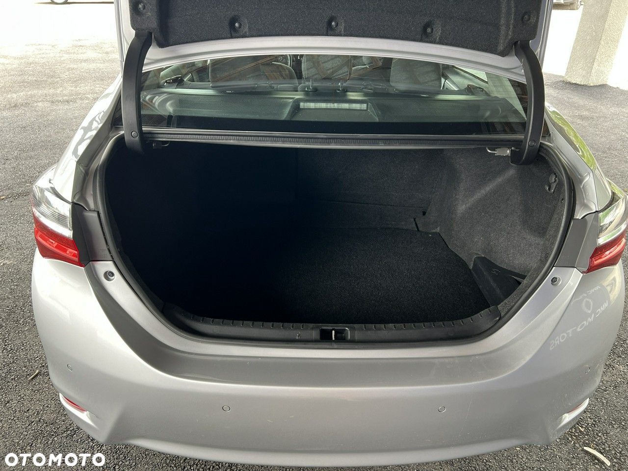 Toyota Corolla 1.6 Comfort MS - 9