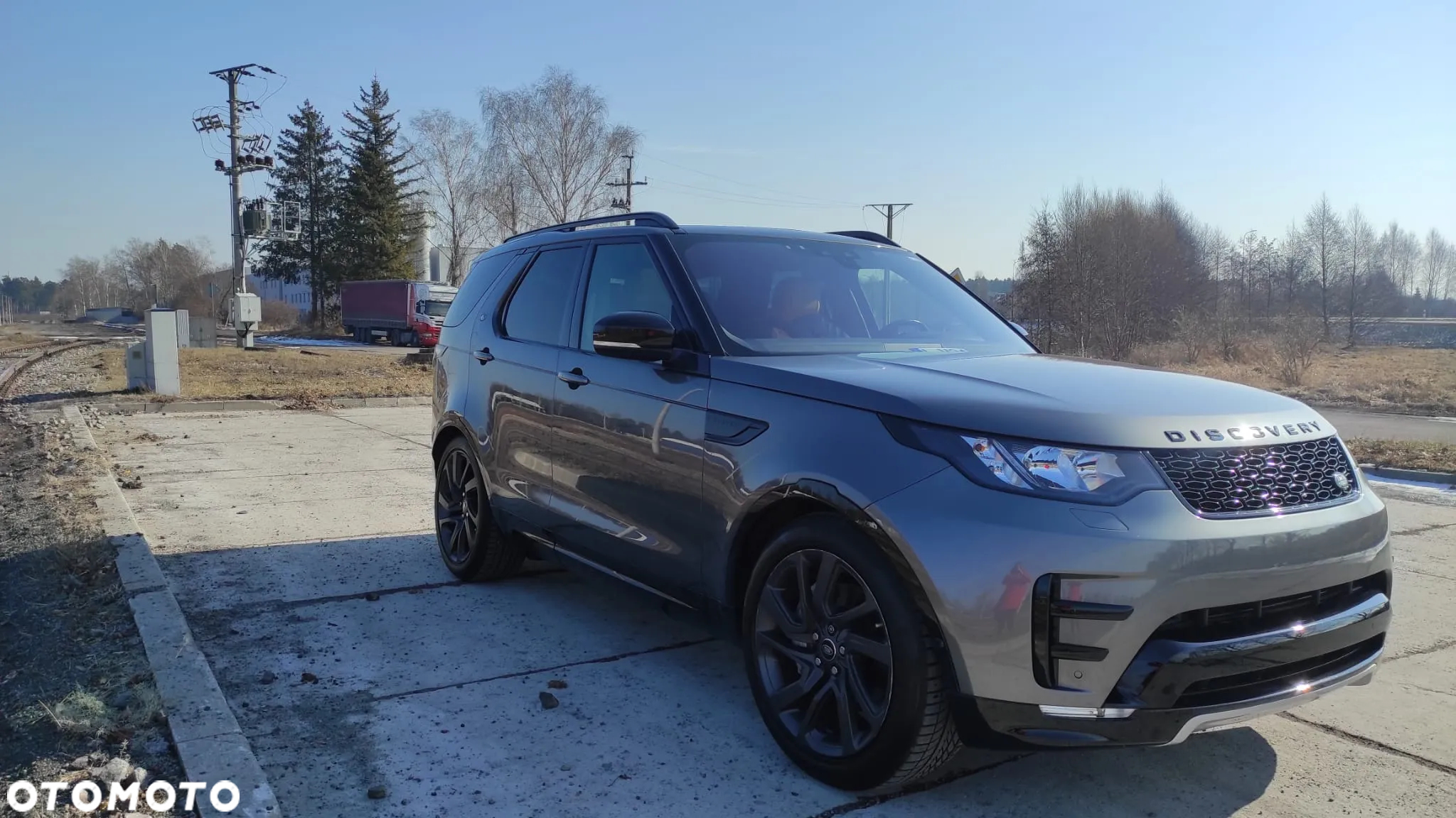 Land Rover Discovery V 3.0 Si6 HSE Luxury - 8