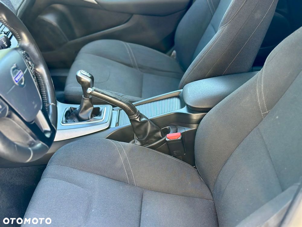 Volvo V40 D2 Momentum - 15