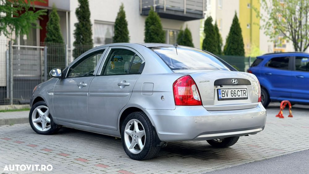 Hyundai Accent MC 1.4 DOHC GL - 4