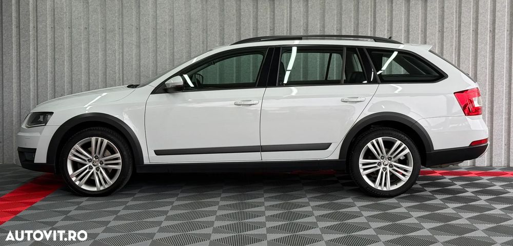 Skoda Octavia Combi 2.0 TDI 4x4 DSG Scout - 11