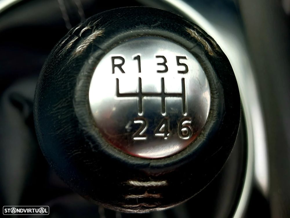 Mazda MX-5 1.5 RF Sky-G Exclusive Line - 12