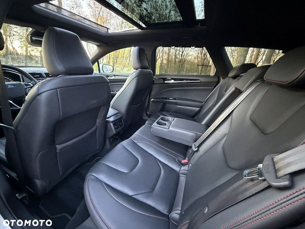 Ford Mondeo - 24