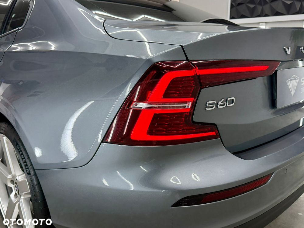 Volvo S60 T6 AWD Momentum Pro - 21