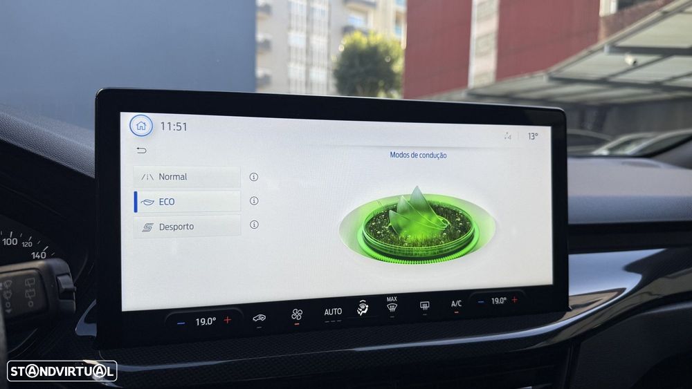 Ford Focus 1.0 EcoBoost MHEV ST-Line - 43