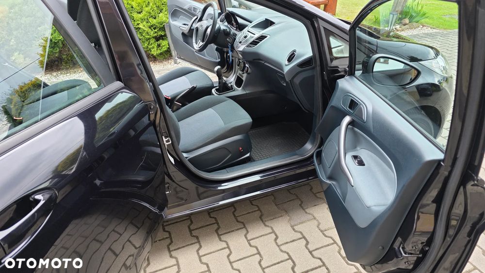 Ford Fiesta 1.25 Celebration - 20