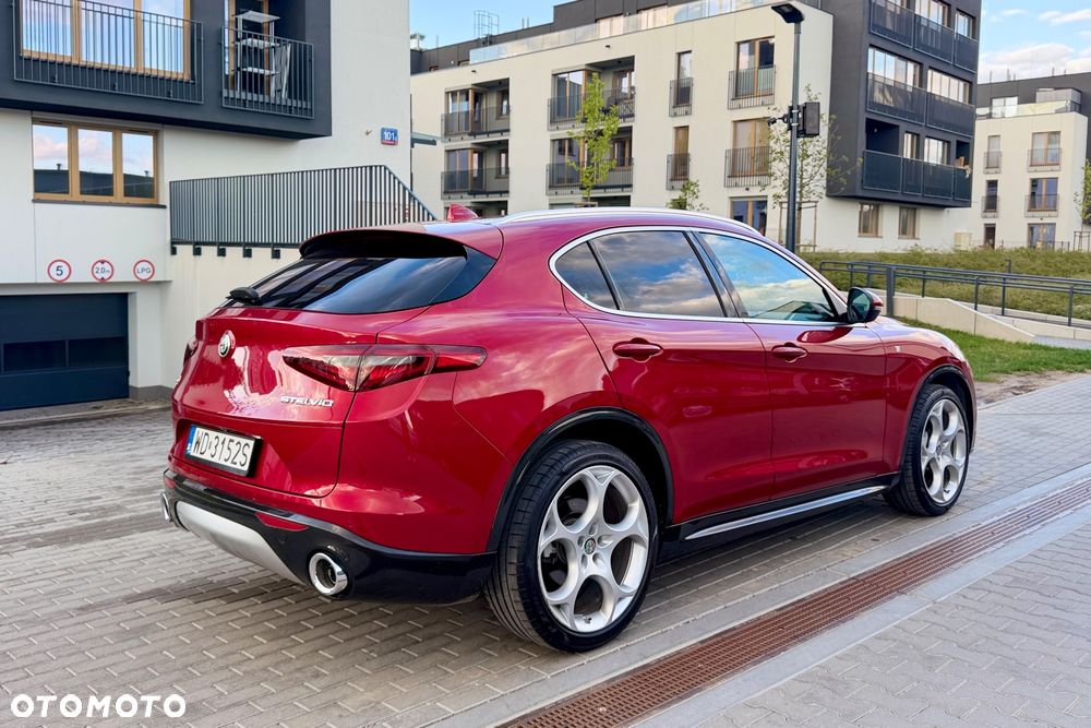 Alfa Romeo Stelvio 2021 photo 4