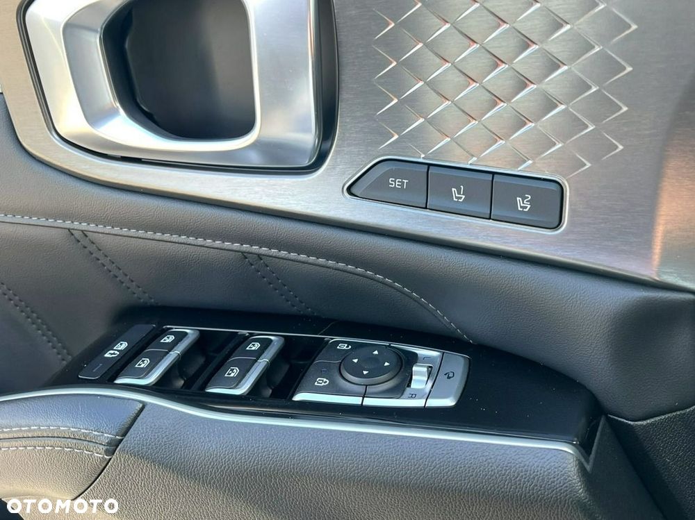 Kia Sorento - 25