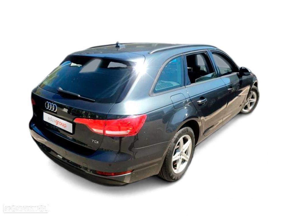 Audi A4 Avant 2.0 TDI S tronic - 2