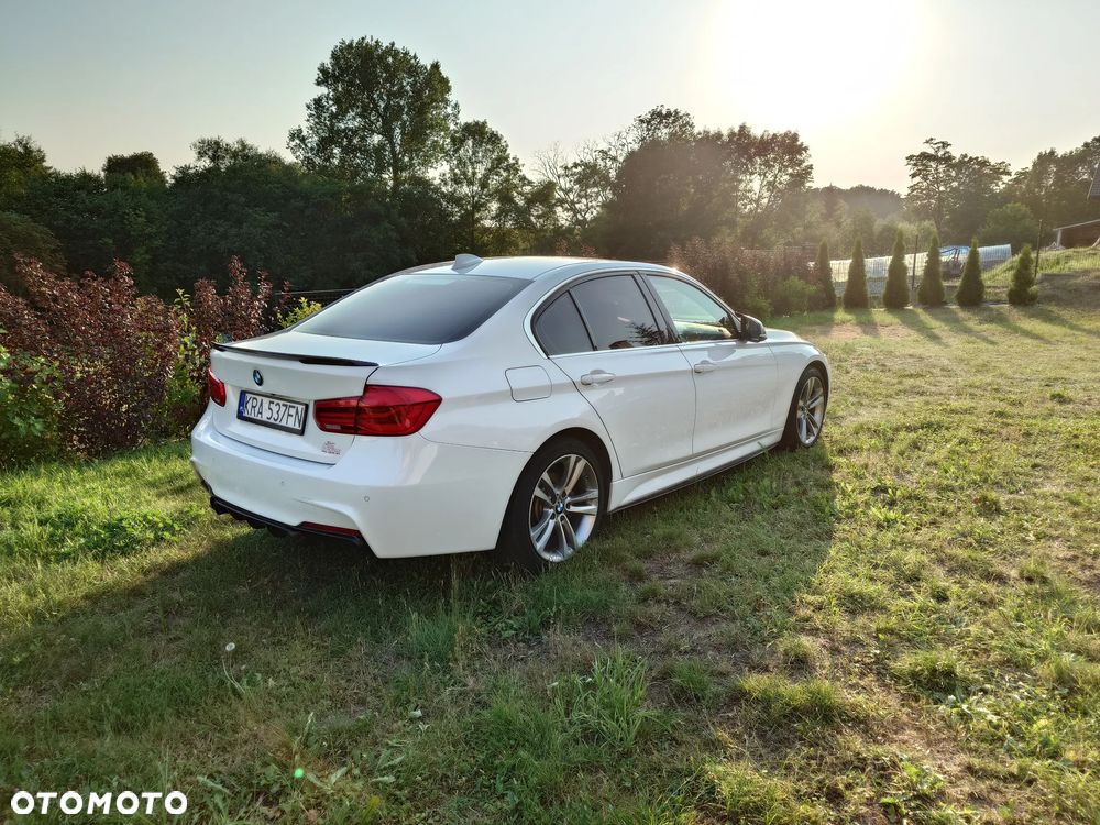BMW Seria 3 330i - 6