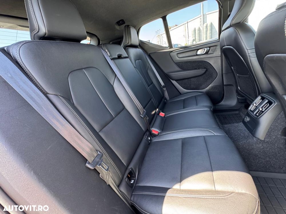 Volvo XC 40 T5 Twin Engine DKG R-Design - 19