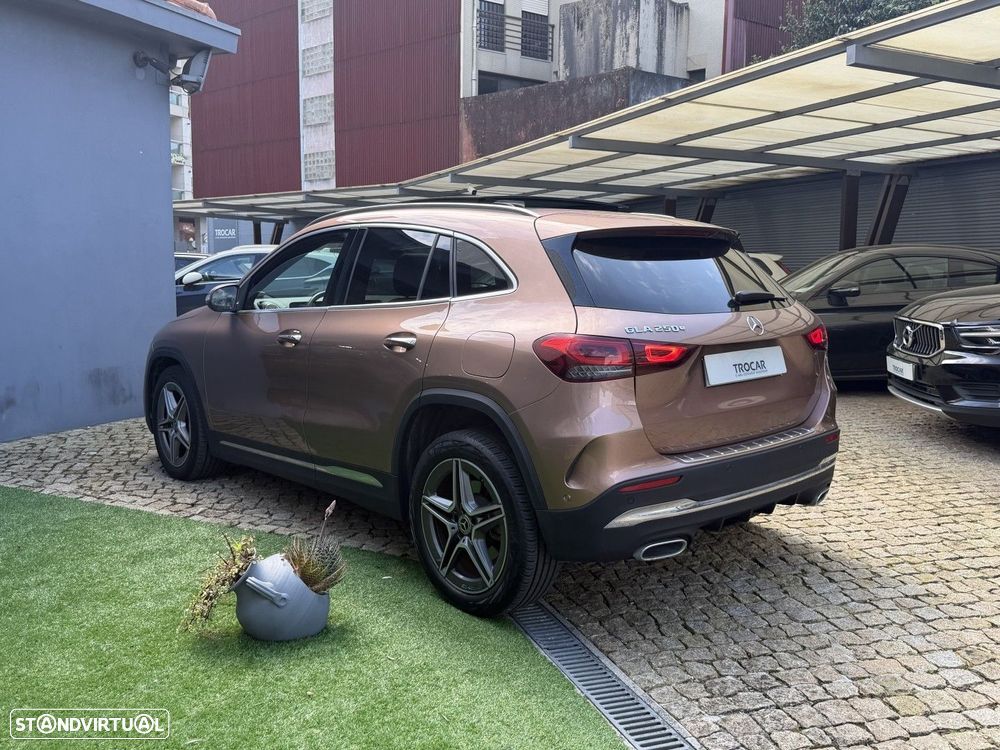 Mercedes-Benz GLA 250 e 8G-DCT AMG Line - 17