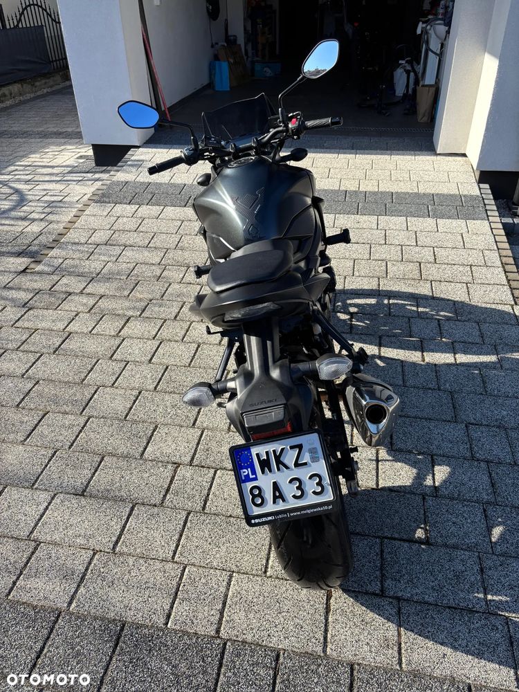 Suzuki GSX - 3