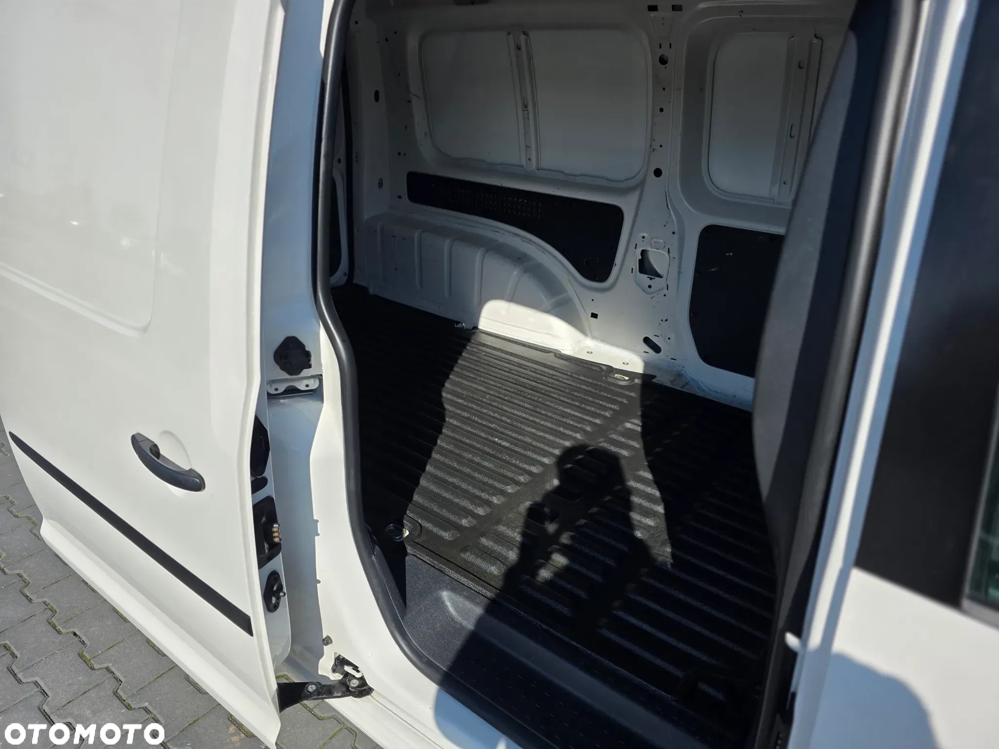 Volkswagen Caddy Maxi Long 1.4 6-biegowy 125KM LIFT 2020 BEZWYPADKOWY z Polskiego Salonu I Bardzo Ładny i Zadbany Egzemplarz I Kompletna Historia Serwisowa I Pełna Faktura Vat 23% I - 33