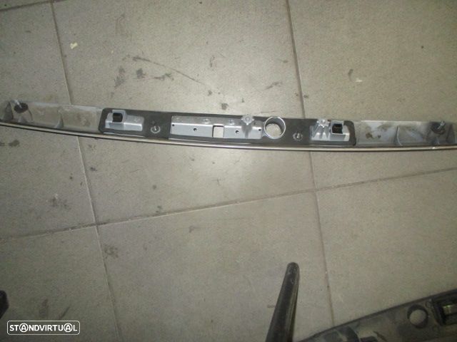 Grelha Friso 4E0827576 AUDI A8 2006 MALA - 3