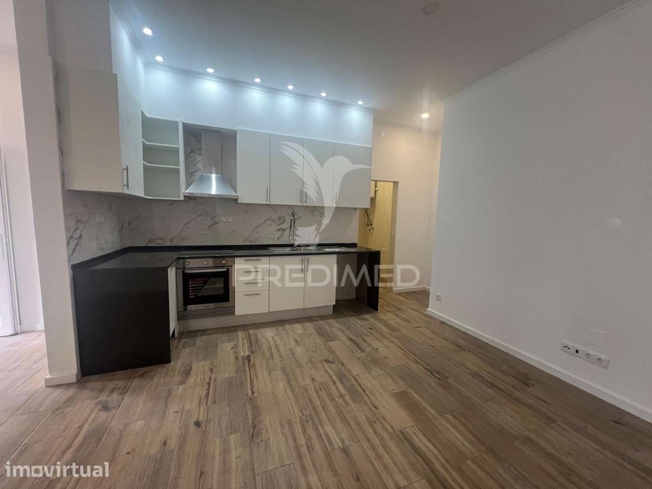 Apartamento T2 totalmente remodelado com suíte – Baixa da Banheira - Grande imagem: 4/14