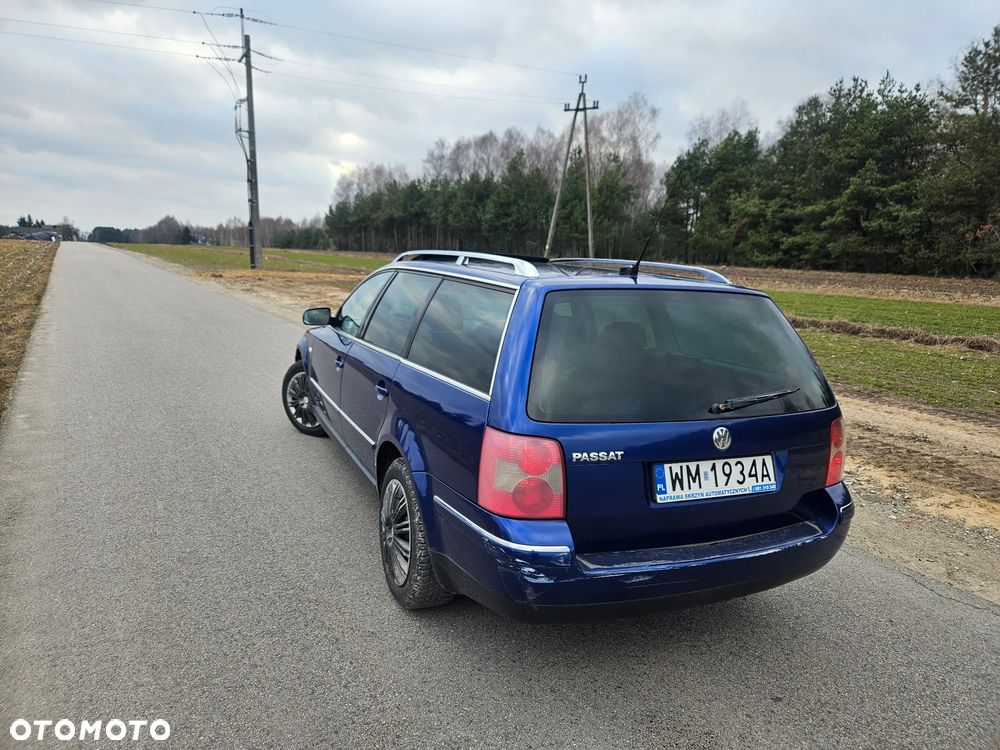 Volkswagen Passat 2.5 TDI Highline Tiptr - 10