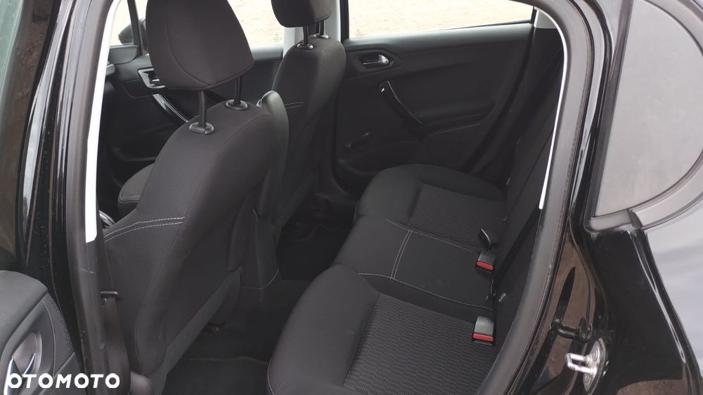 Peugeot 208 PureTech 82 Active - 9