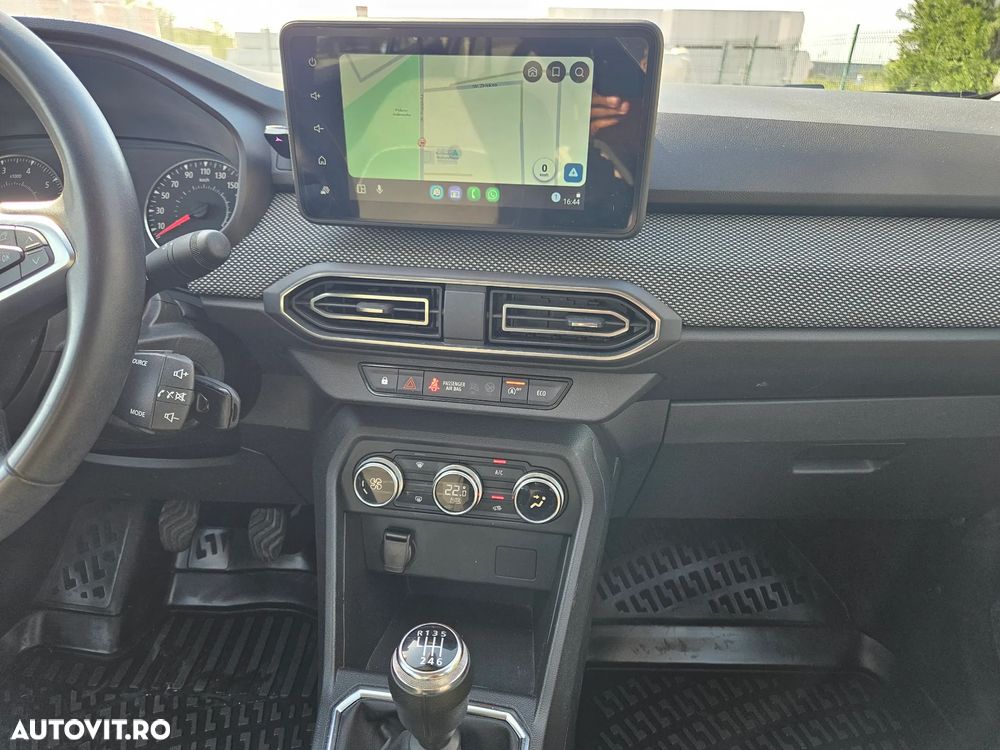 Dacia Logan TCe 90 MT6 Comfort - 11